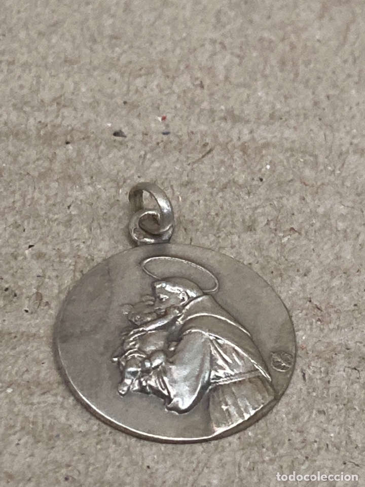 Antig&uuml;edades: Medalla de plata religiosa - Foto 1