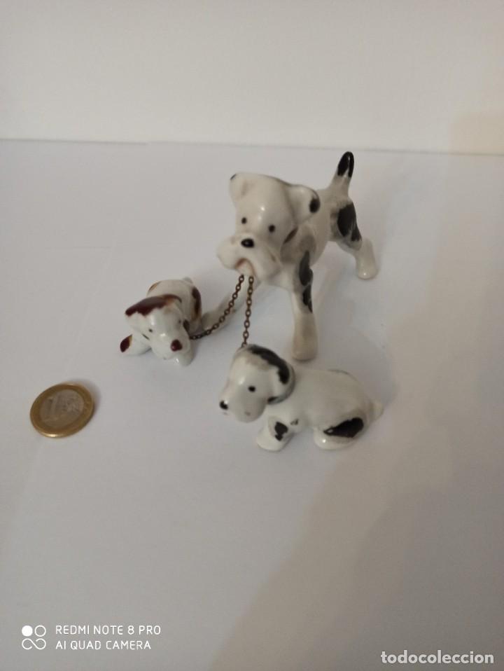 Antig&uuml;edades: Perritos de cer&aacute;mica de Manises. - Foto 2