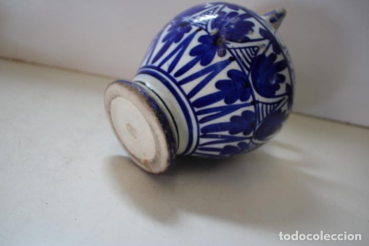 Antig&uuml;edades: botijo azul de manises - Foto 4