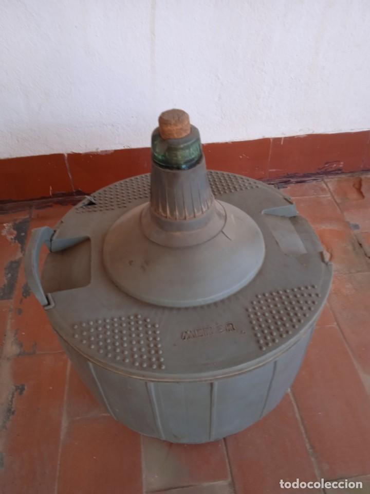 Antig&uuml;edades: Damajuana de 14 litros - Foto 1