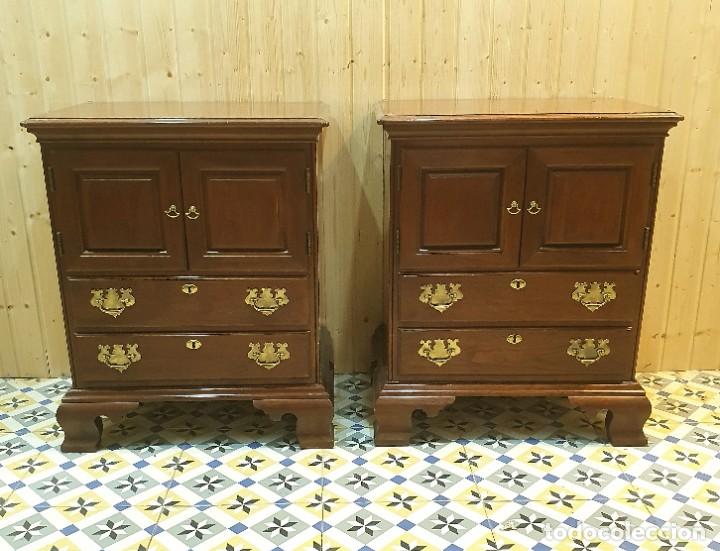 Antig&uuml;edades: DORMITORIO DE NOGAL CON DORSEL - Foto 2