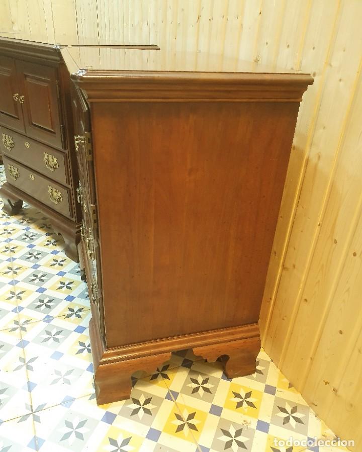 Antig&uuml;edades: DORMITORIO DE NOGAL CON DORSEL - Foto 5