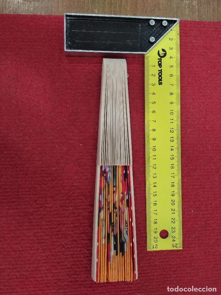 Antig&uuml;edades: ABANICO MADERA A ESTRENAR EN CAJA - Foto 5