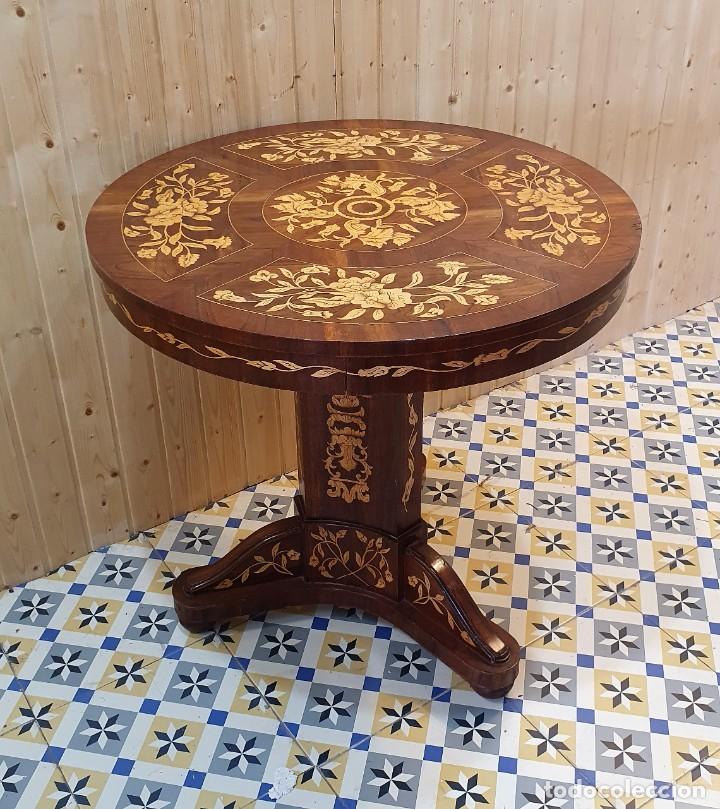 Antig&uuml;edades: CONJUNTO MESA Y DOS SILLAS MARQUETERIA - Foto 4