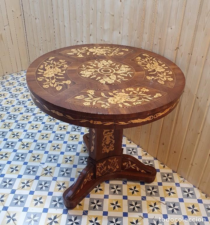 Antig&uuml;edades: CONJUNTO MESA Y DOS SILLAS MARQUETERIA - Foto 6