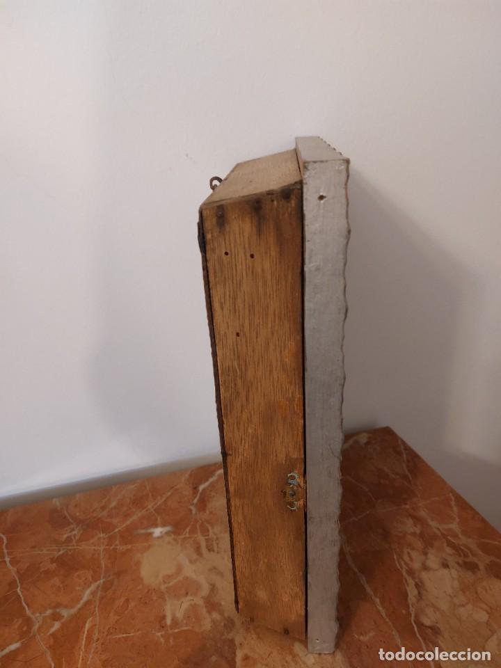 Antig&uuml;edades: Expositor con fondo aterciopelado - Foto 7