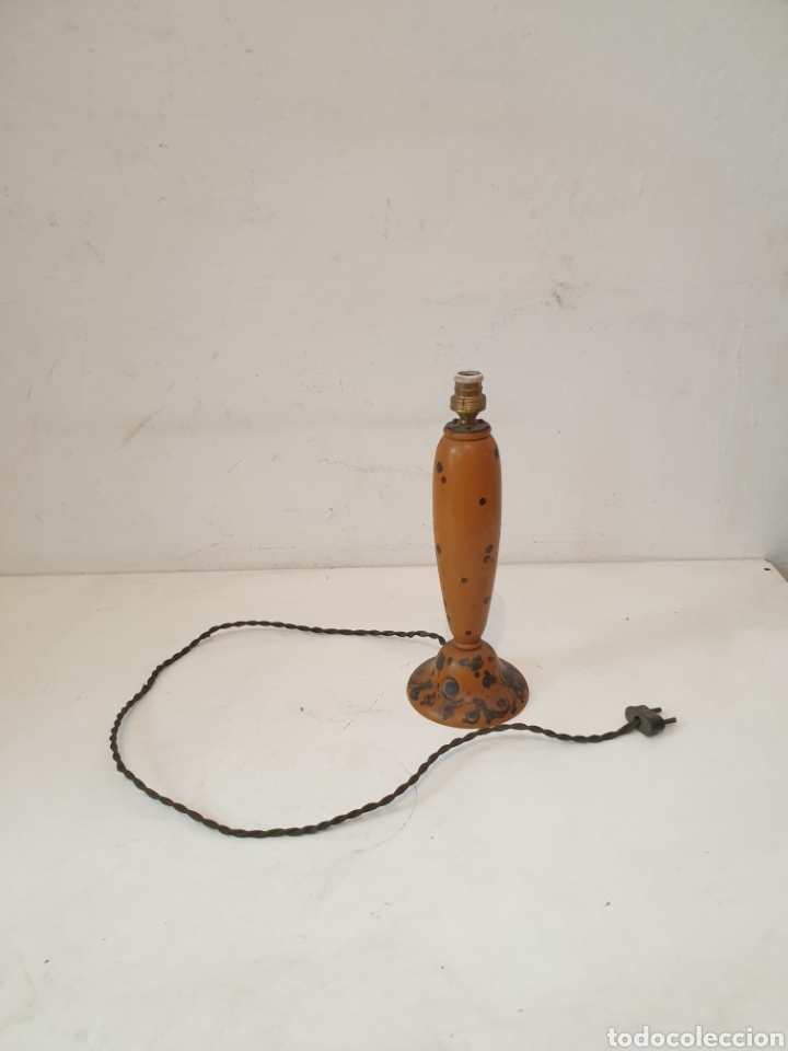 Antig&uuml;edades: L&Aacute;MPARA DE MESA MADERA - Foto 1