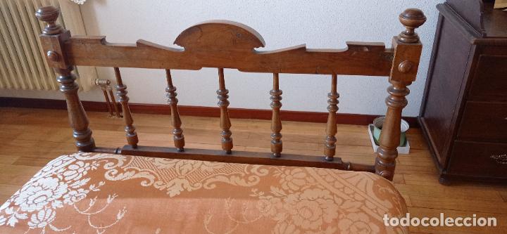 Antig&uuml;edades: ANTIGUA CAMA DE 105 MADERA TALLADA - Foto 4