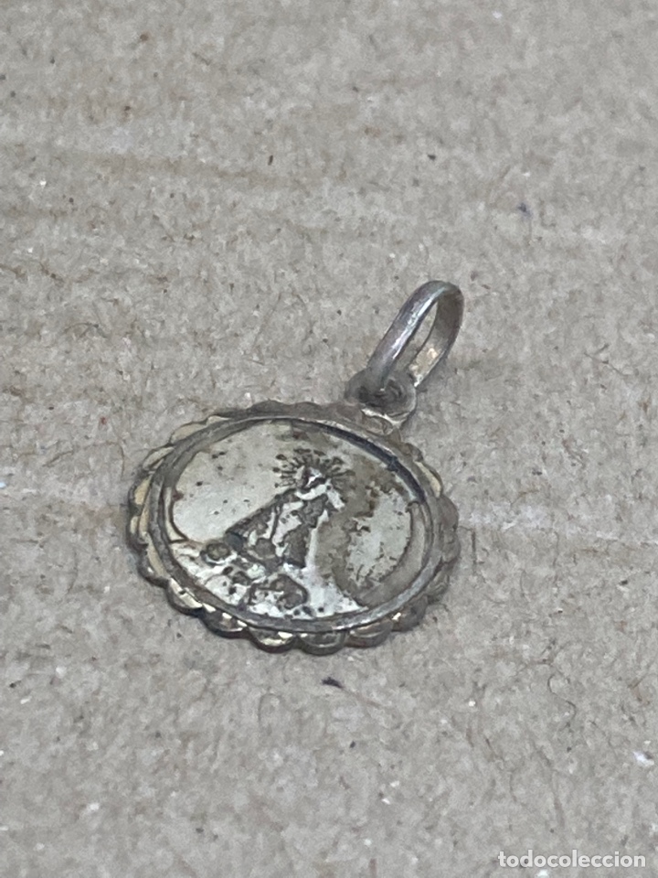 Antig&uuml;edades: Medalla de plata religiosa - Foto 1