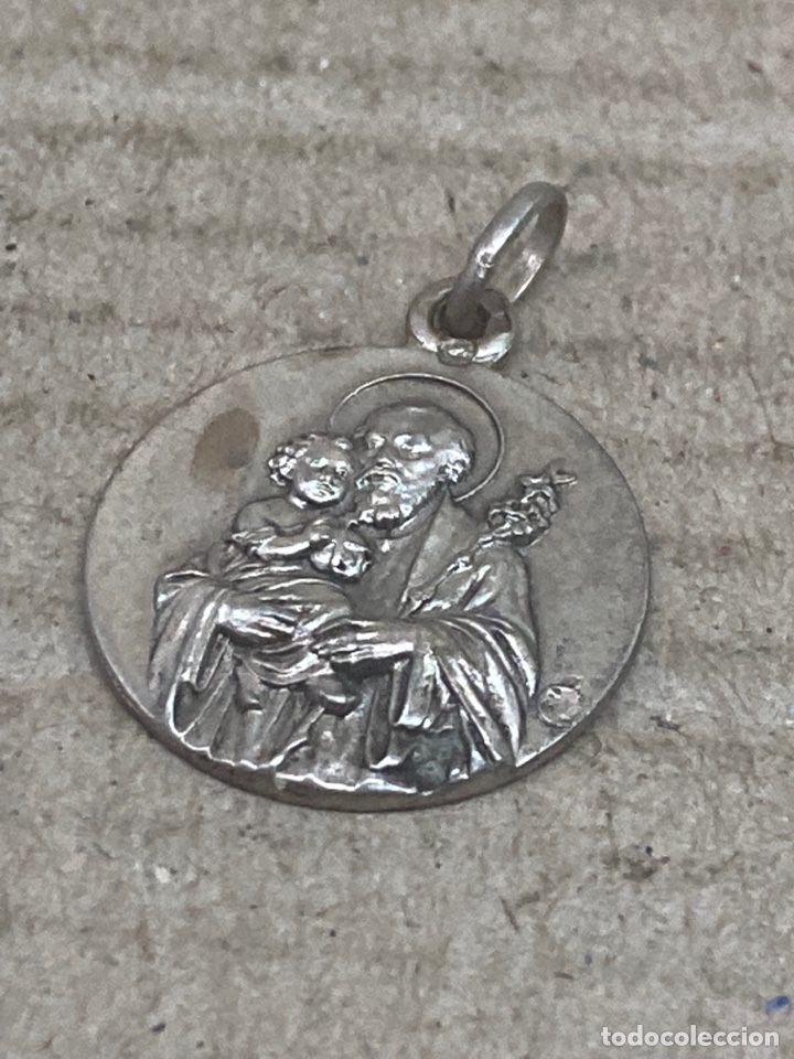 Antig&uuml;edades: Medalla de plata religiosa - Foto 1