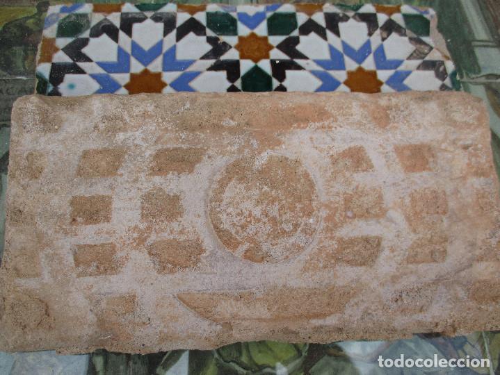 Antig&uuml;edades: Pareja de azulejos Triana - Foto 5