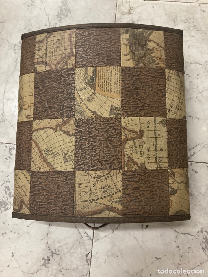 Oggetti Antichi: Caja ba&uacute;l arteco forrando piel mapa sin 50x39x16cm