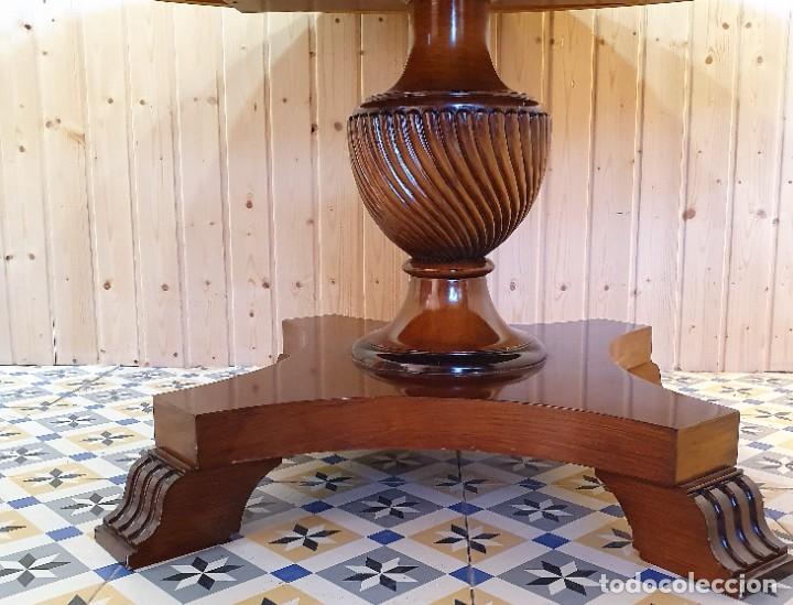 Antig&uuml;edades: CONJUNTO DE MESA EXTENSIBLE Y SILLERIA MADERA DE TEKA - Foto 3