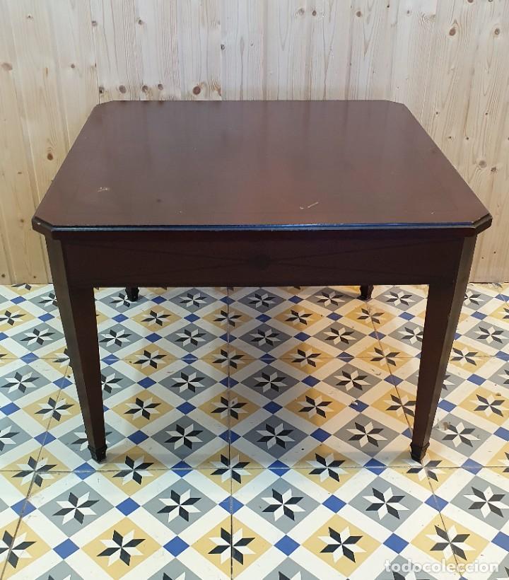 Antig&uuml;edades: MESA AUXILIARA CLASICA - Foto 2