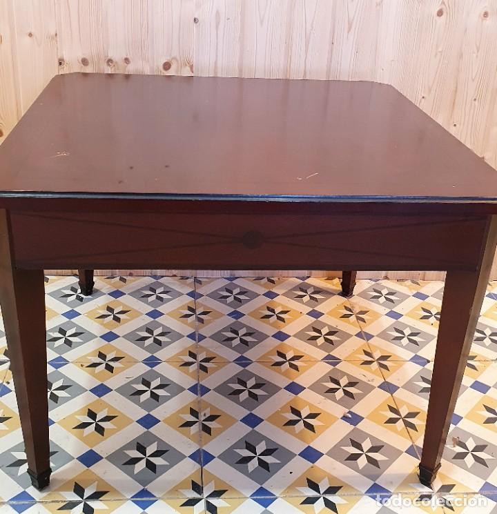 Antig&uuml;edades: MESA AUXILIARA CLASICA - Foto 4