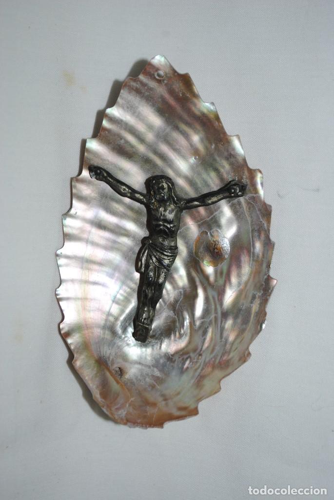 Antig&uuml;edades: CRUCIFICADO EN UNA CONCHA NATURAL - Foto 1