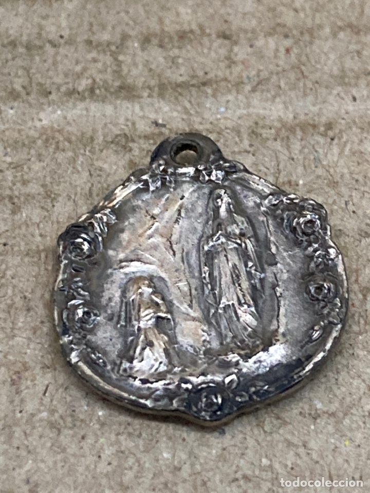 Antig&uuml;edades: Medalla de plata religiosa - Foto 2