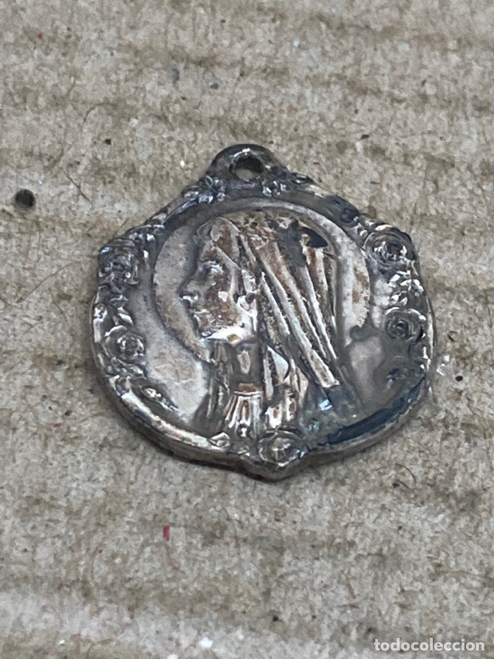 Antig&uuml;edades: Medalla de plata religiosa - Foto 1