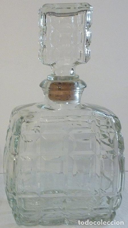 Antig&uuml;edades: BOTELLA LICORERA RECTANGULAR - CRISTAL TALLADO - A&Ntilde;OS 60 - COMO NUEVA - Foto 2
