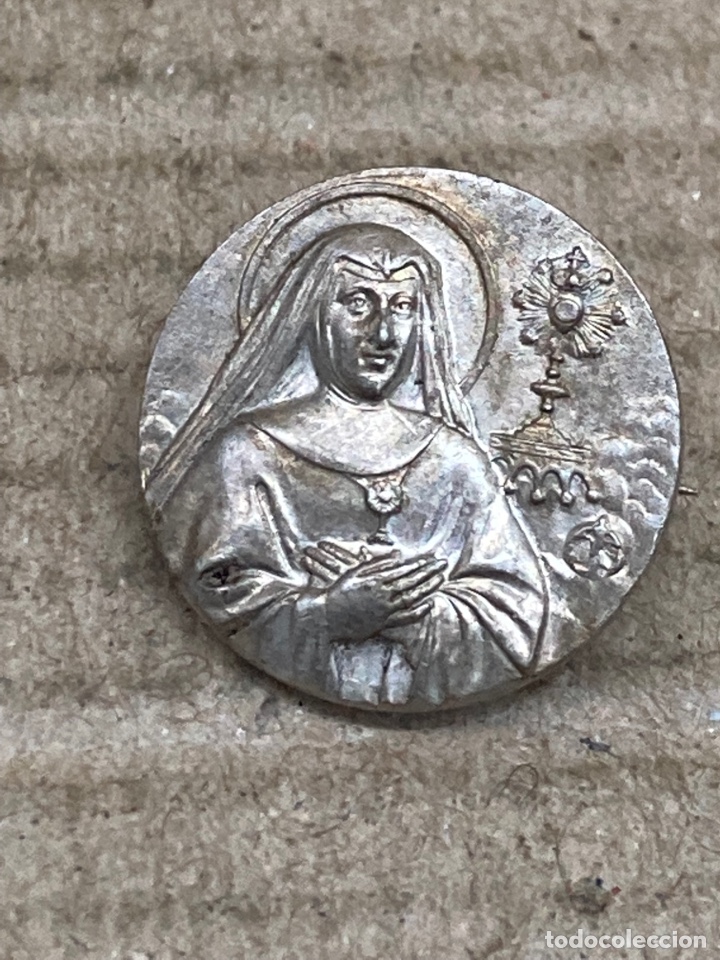 Antig&uuml;edades: Broche medalla de plata religioso - Foto 1
