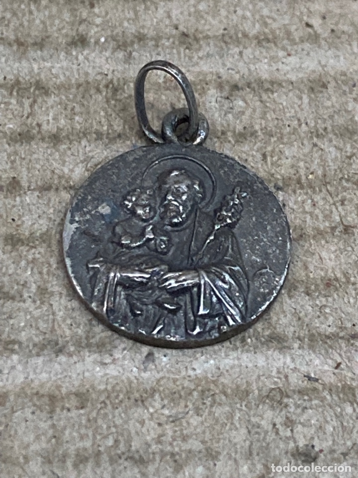 Antig&uuml;edades: Medalla de plata religiosa - Foto 1