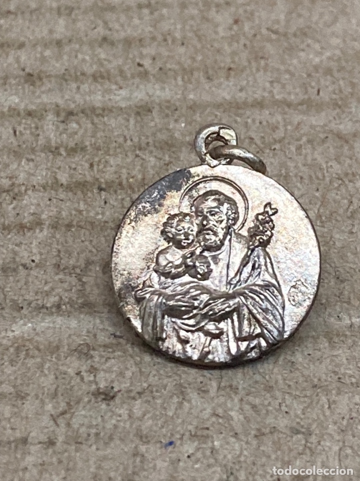 Antig&uuml;edades: Medalla de plata religiosa - Foto 1
