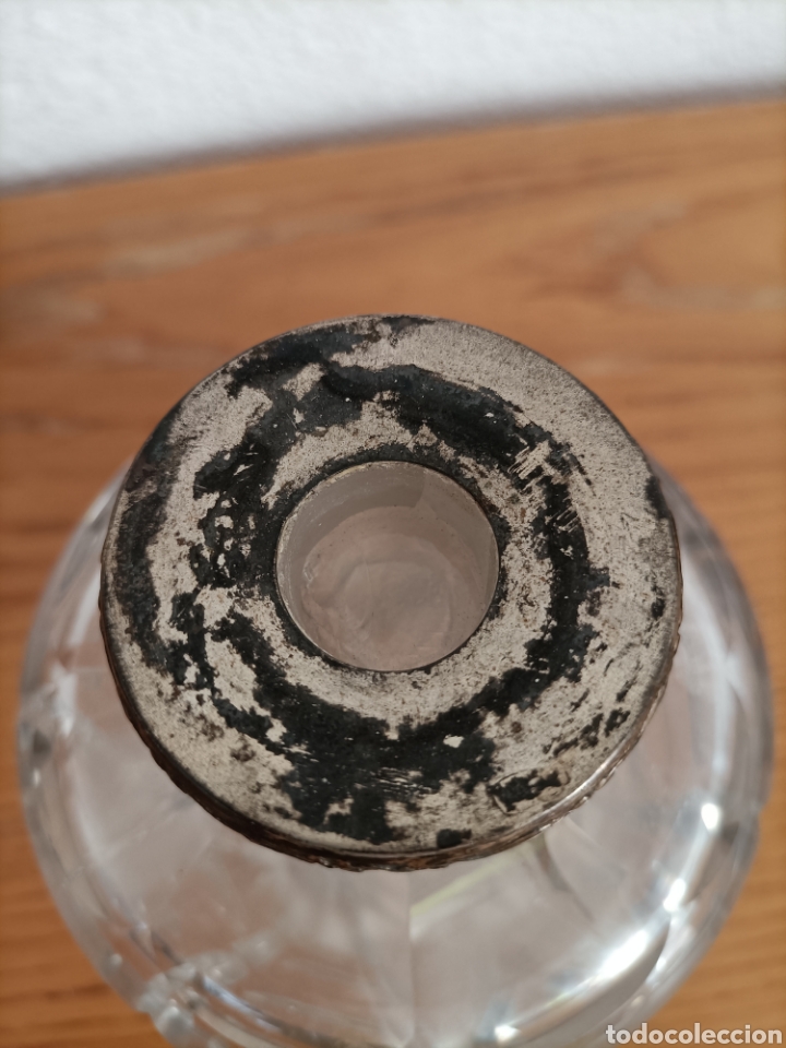 Antig&uuml;edades: Botella de cristal. Tiene la boca taponada. 18 cms - Foto 2