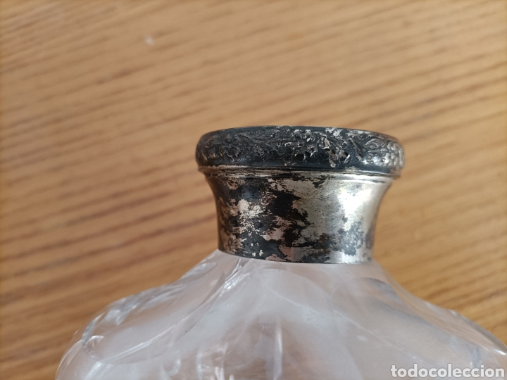 Antig&uuml;edades: Botella de cristal. Tiene la boca taponada. 18 cms - Foto 3