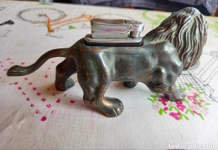 Antig&uuml;edades: ANTIGUO LEON CON ENCENDEDOR - Foto 2