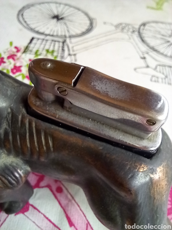Antig&uuml;edades: ANTIGUO LEON CON ENCENDEDOR - Foto 10