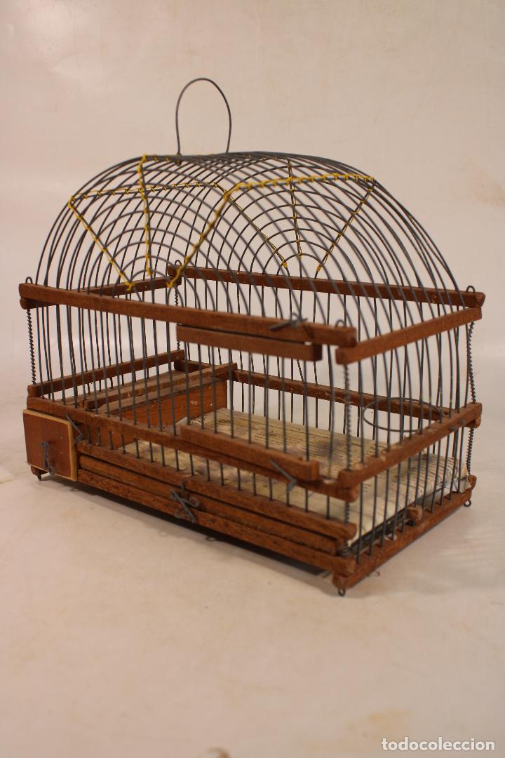 Antig&uuml;edades: jaula de pajaro con alambres y madera - Foto 6
