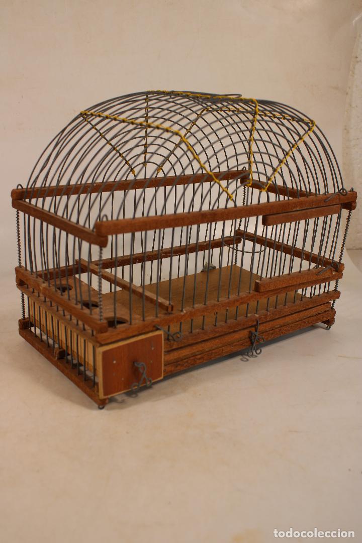 Antig&uuml;edades: jaula de pajaro con alambres y madera - Foto 9
