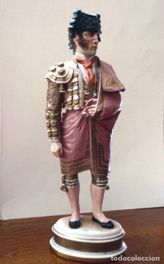 Antig&uuml;edades: Torero Antiguo de Porcelana Algora - Foto 1