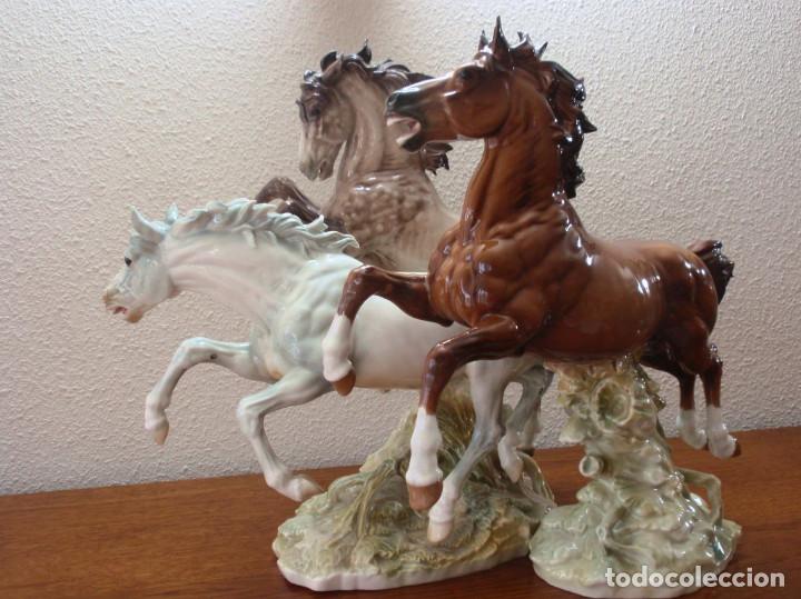 Antig&uuml;edades: Tres caballos de Porcelana Algora - Foto 8