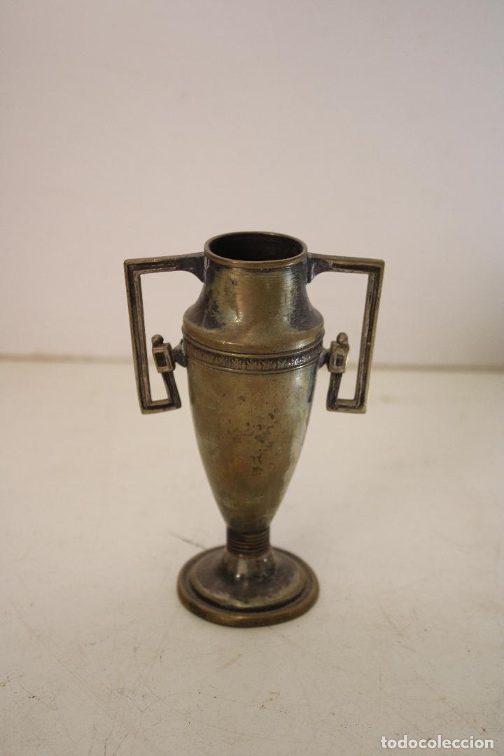 Antig&uuml;edades: antiguo jarron de altar peque&ntilde;o - Foto 1