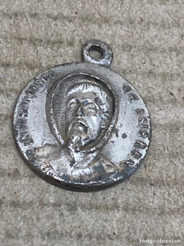 Antig&uuml;edades: Medalla religiosa plateada - Foto 1