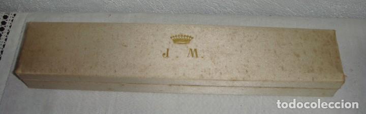 Antig&uuml;edades: Estuche para abanico E. Faucon &middot; Seda &middot; Monograma coronado J.M. &middot; ca. 1880&ndash;1910