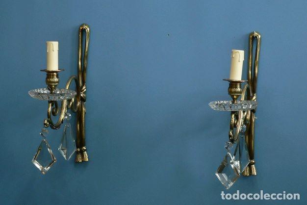 Antig&uuml;edades: PAREJA DE APLIQUES BRONCE BASE CORD&Oacute;N - Foto 1