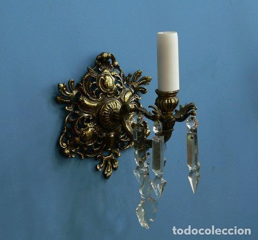 Antig&uuml;edades: PAREJA DE APLIQUES BRONCE Y CRISTAL - Foto 3