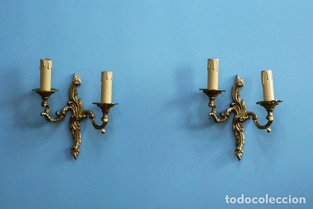 Antig&uuml;edades: PAREJA DE APLIQUES FRANCESES LUIS XV BRONCE - Foto 1