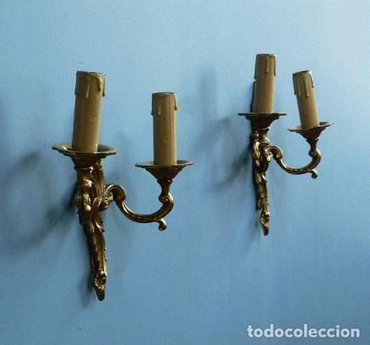 Antig&uuml;edades: PAREJA DE APLIQUES FRANCESES LUIS XV BRONCE - Foto 3