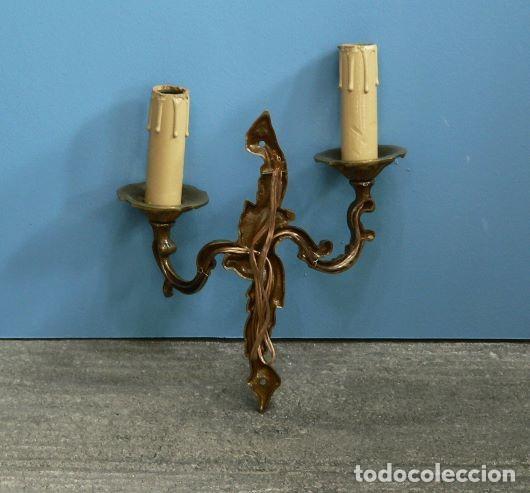 Antig&uuml;edades: PAREJA DE APLIQUES FRANCESES LUIS XV BRONCE - Foto 4