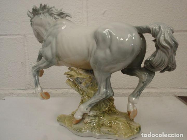 Antig&uuml;edades: Figura de caballo de Porcelana Algora - Foto 3