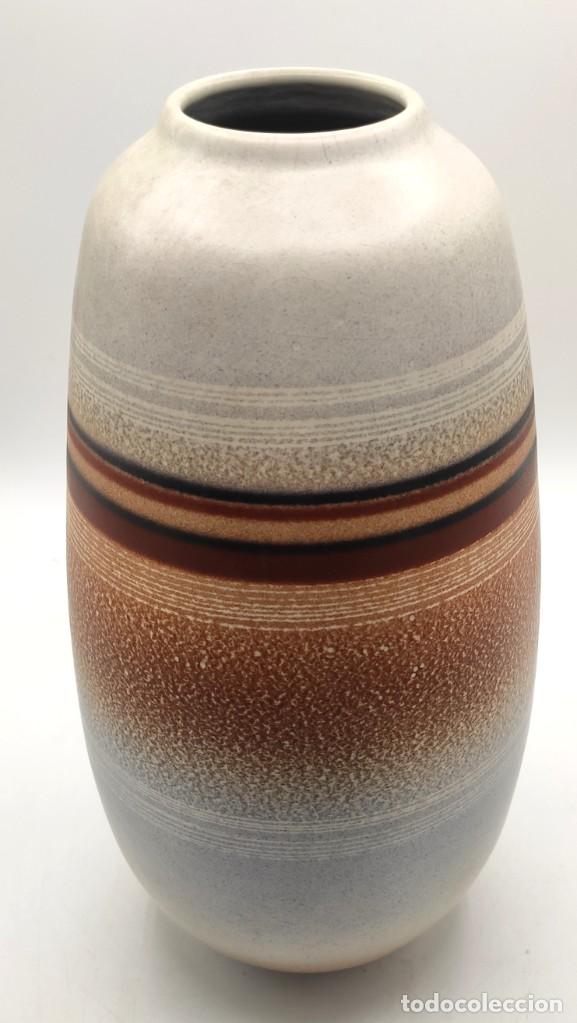 Antig&uuml;edades: Jarr&oacute;n de Serra (1962) en cer&aacute;mica. - Foto 2