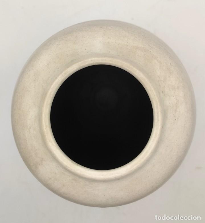 Antig&uuml;edades: Jarr&oacute;n de Serra (1962) en cer&aacute;mica. - Foto 5