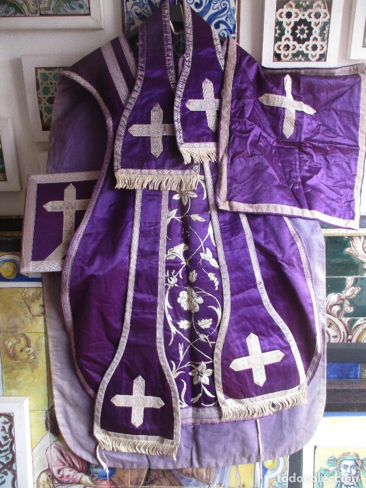 Antig&uuml;edades: Casulla liturgica con complementos - Foto 5