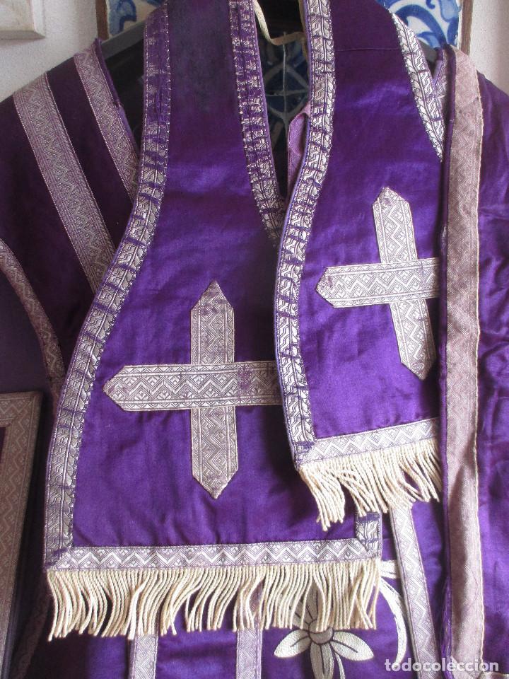 Antig&uuml;edades: Casulla liturgica con complementos - Foto 8