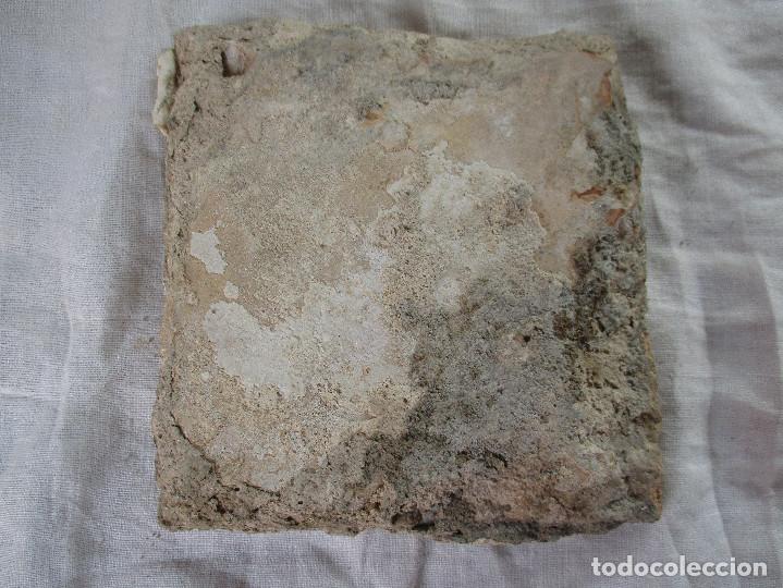 Antig&uuml;edades: Azulejo de Triana del siglo XVI - Foto 2