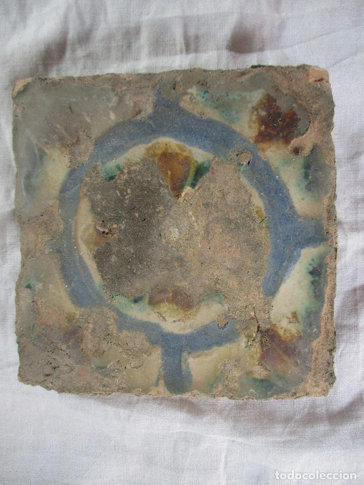 Antig&uuml;edades: Azulejo de Triana del siglo XVI - Foto 1