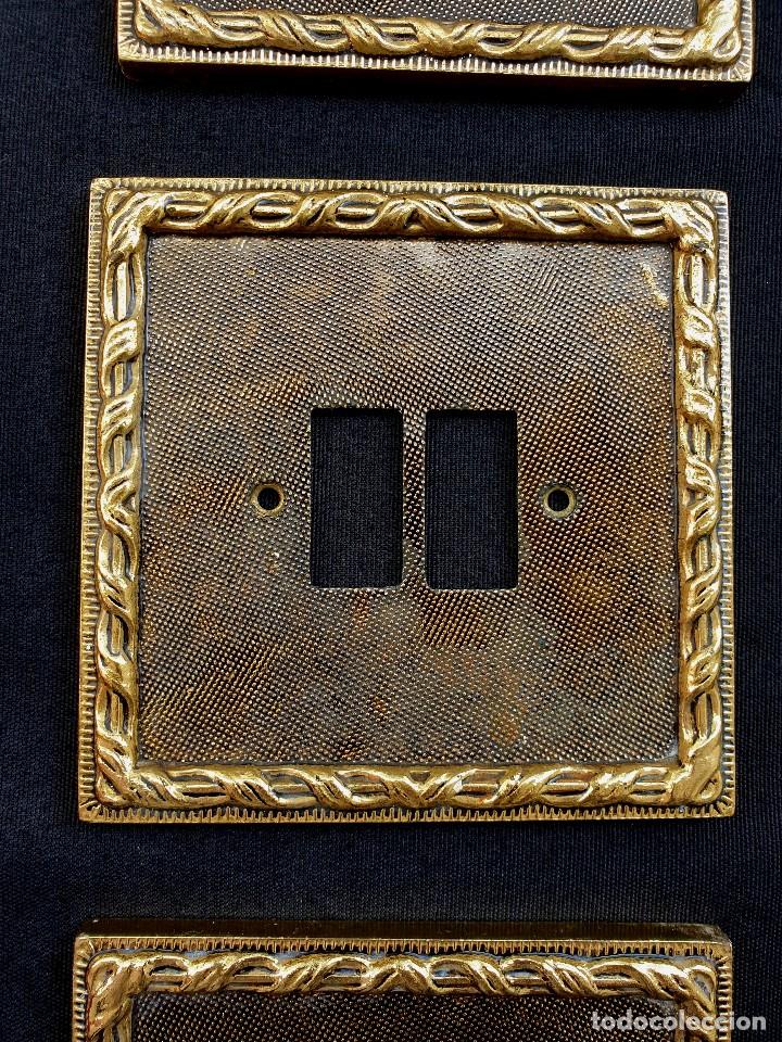 Antig&uuml;edades: LOTE MARCO EMBELLECEDOR EN BRONCE PARA INTERRUPTOR DE LA LUZ